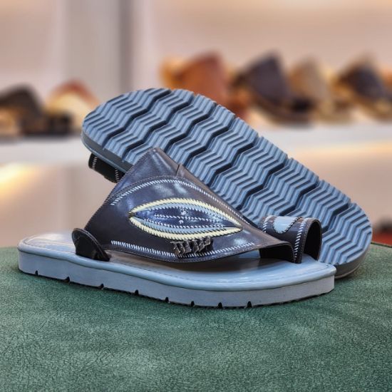 صورة زبيري وطني مطرز مديل و45